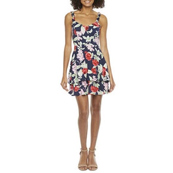 ✨Floral Sweetheart Neckline Flared Dress✨ - Picture 1 of 7